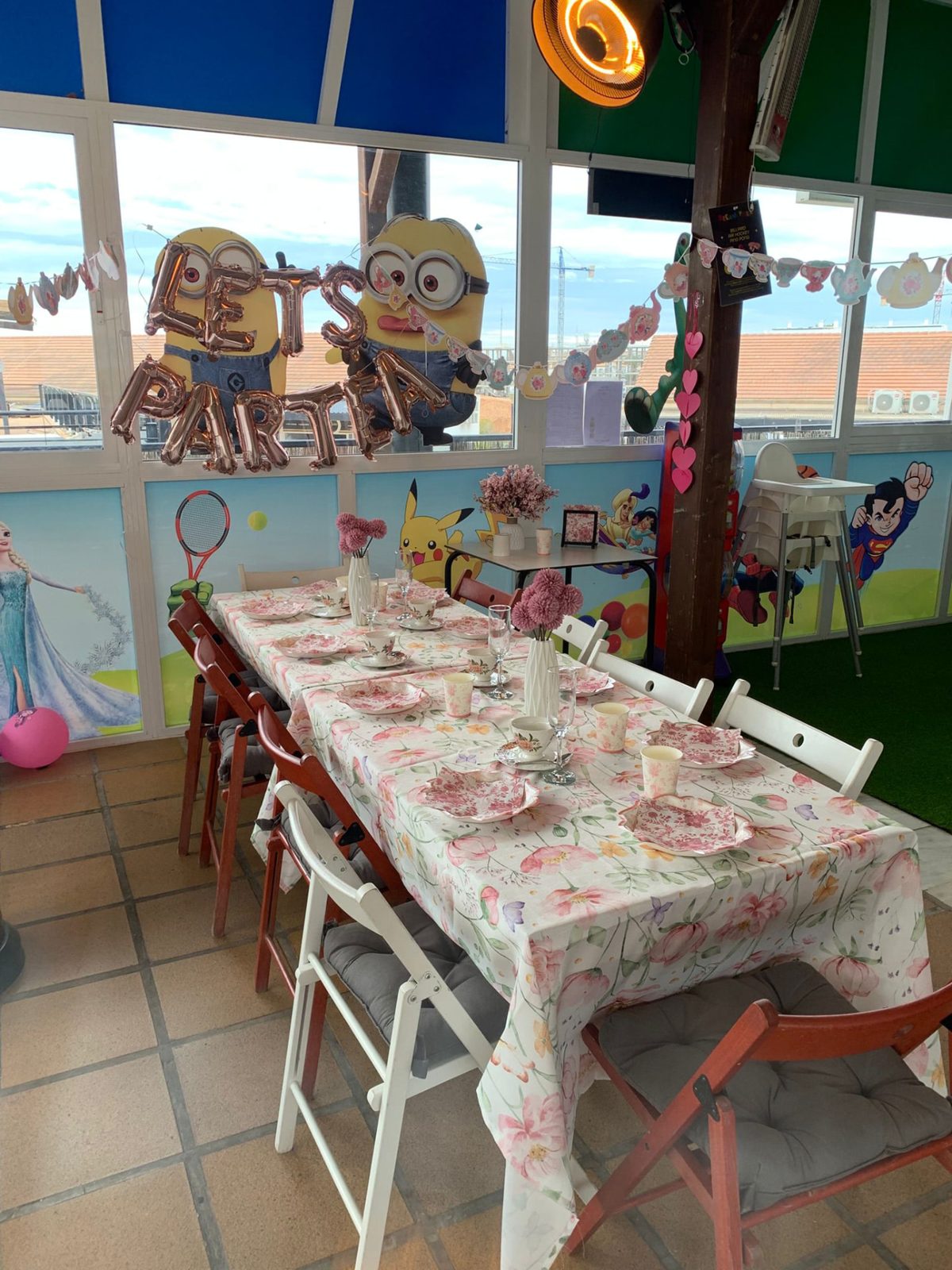 Decorated party table ready for a birthday at Dream Park