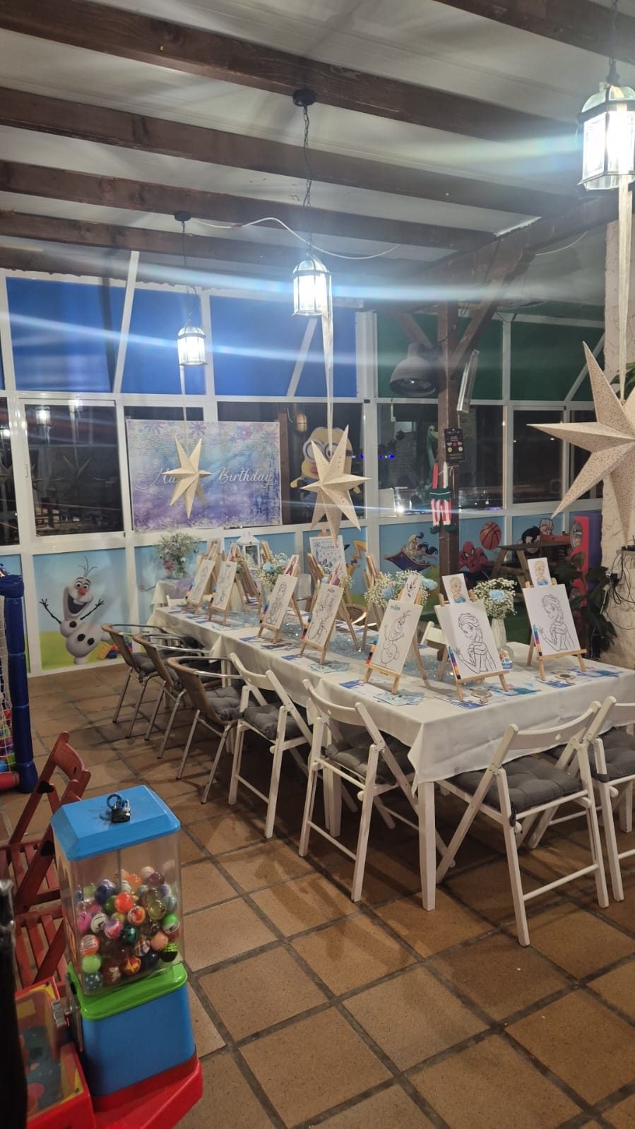 Themed birthday table prepared at Dream Park